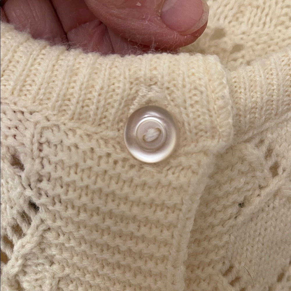 Vintage GrannyCore Cream Openwork Knit Button-Up Sweater Cardigan - Picture 9 of 10